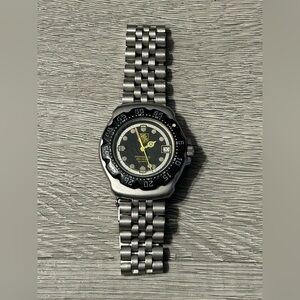 TAG Heuer Formula 1 WA1416 Ladies 29mm Black & Yellow Retro F1